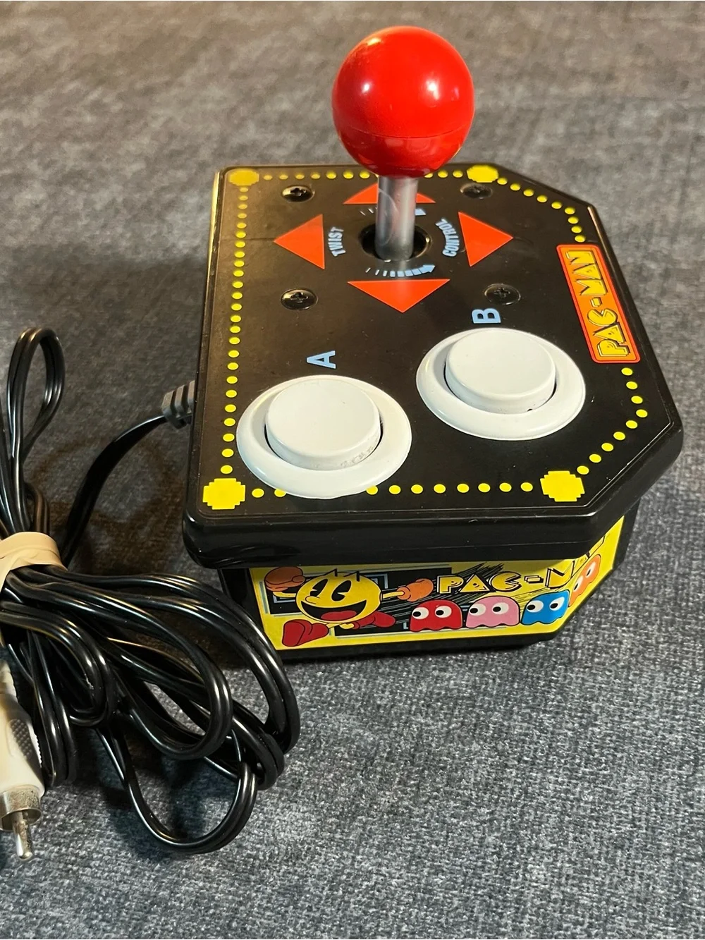 Jakks Pacific 2009 Pac-Man Arcade Controller Plug-n-Play Video Game TV